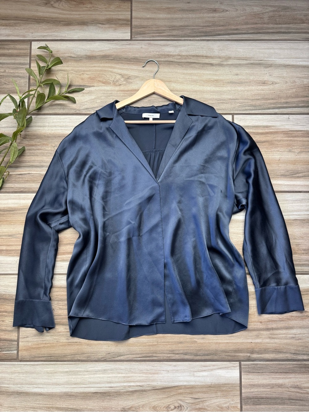 Vince Navy 100% Silk Blouse L V Neck Long Sleeve Quiet Luxury Minimalist
